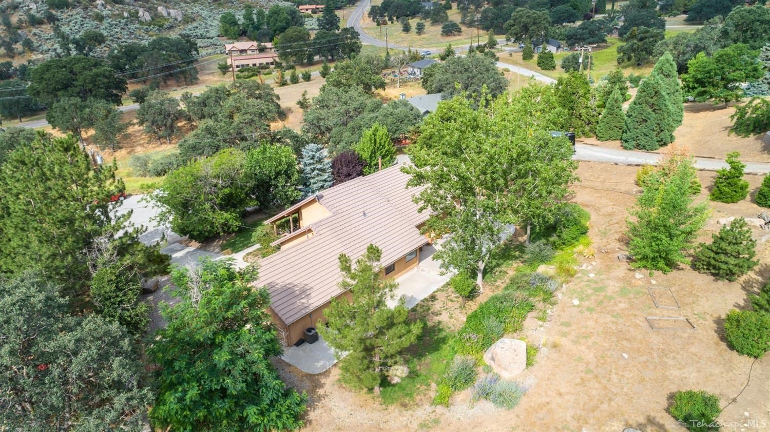 25751 Cumberland Road Tehachapi, CA 93561 - Photo 34 of 49 Gallery Image 34