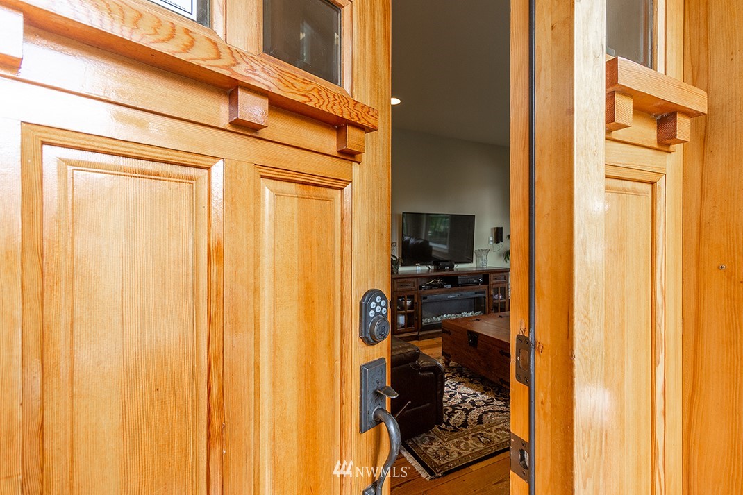 8320 Renton Avenue South Seattle, WA 98118 - Photo 3 of 39