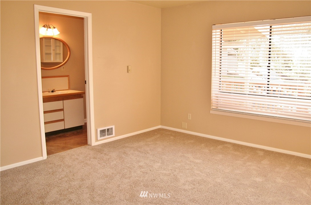 203 Mats View Road Port Ludlow, WA 98365 - Photo 14 of 21 Gallery Image 14