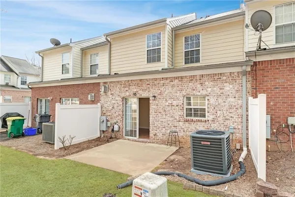 $2,000 | 1102 Pleasant Oaks Court, Lawrenceville, GA 30044