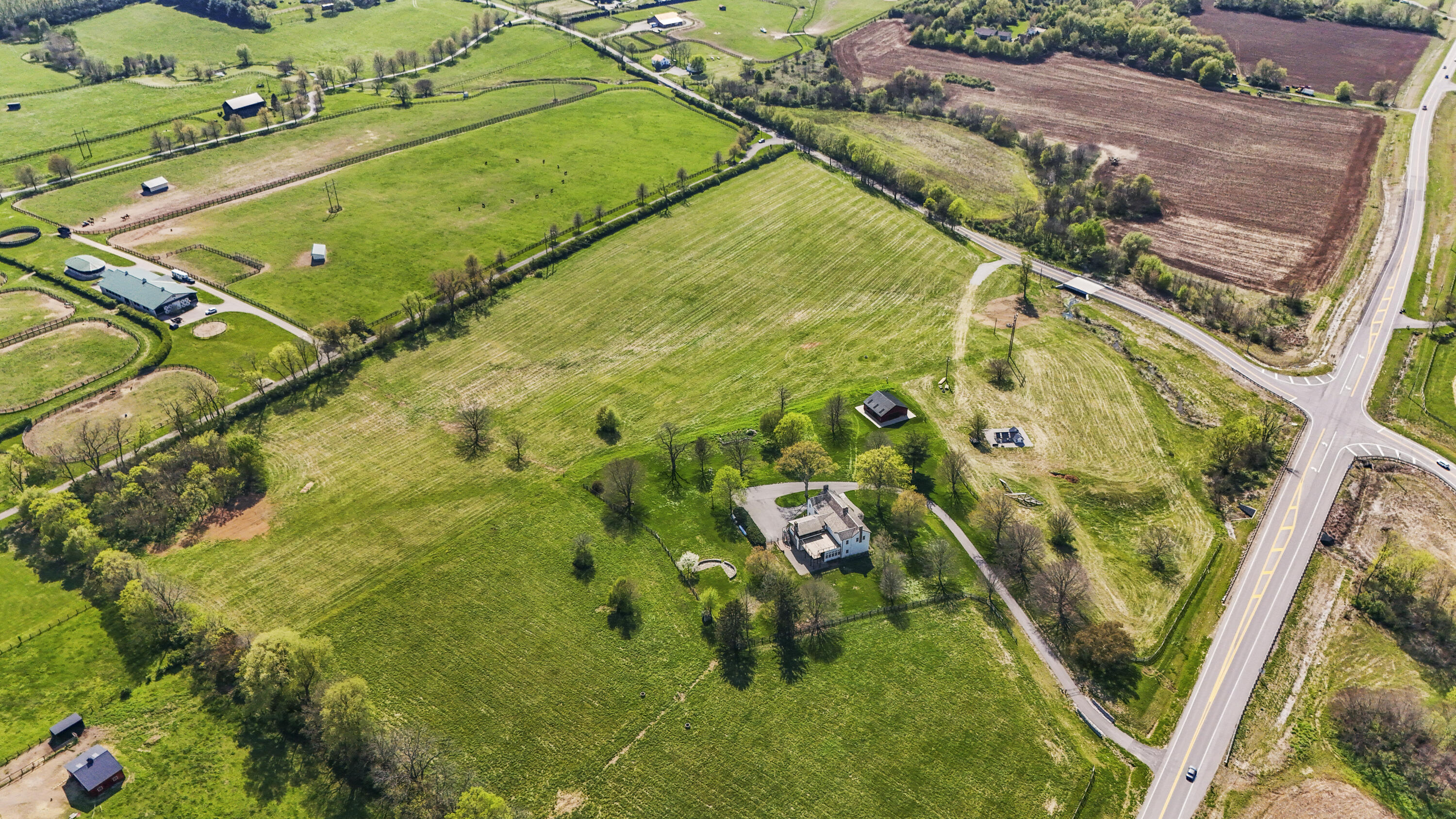 750 Elizabeth Station Road Paris, KY 40361 - Photo 11 of 19 DJI_20260409155604_0214_D