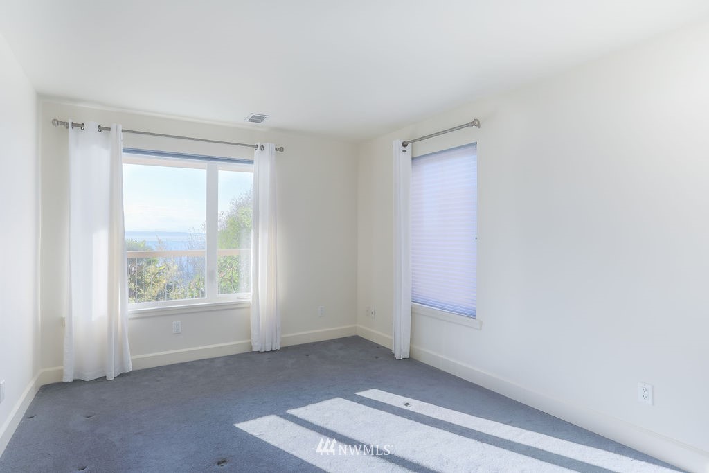 5945 Atlas Place Southwest Seattle, WA 98136 - Photo 22 of 37 Gallery Image 22