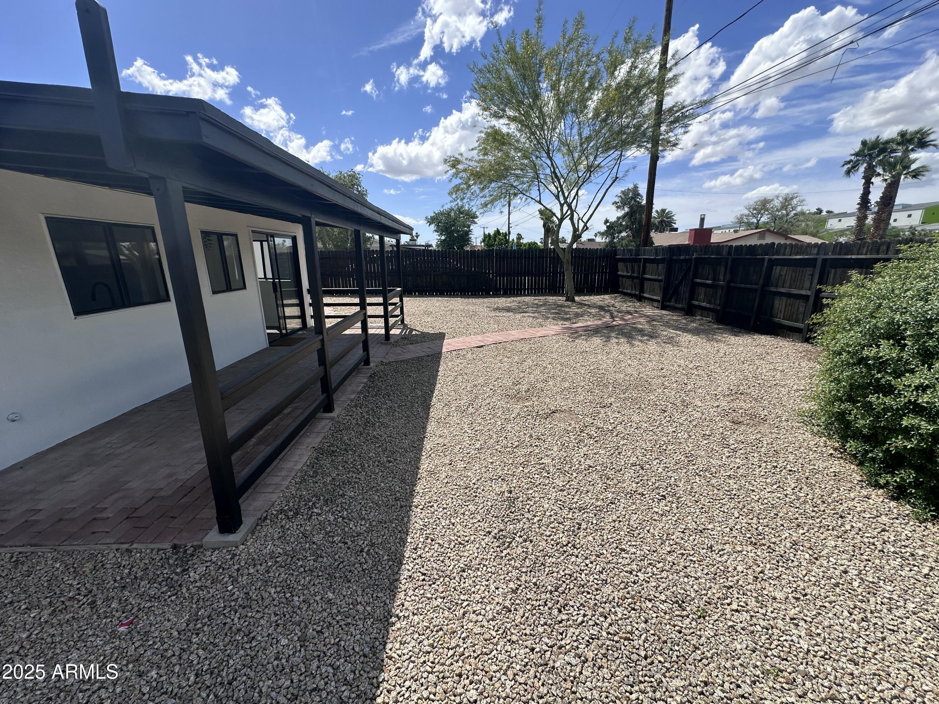 1050 West Romo Jones Street Tempe, AZ 85281 - Photo 9 of 20 2AB1729E-C5D8-48BC-81F7-B0F675906B44