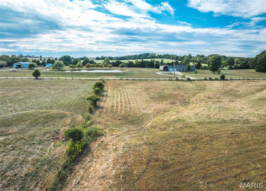 385 Woods Farm Road Sullivan, MO 63080 - Photo 17 of 60