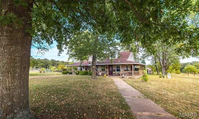 $610,000 | 385 Woods Farm Road, Sullivan, MO 63080