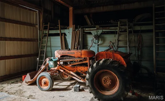 $610,000 | 385 Woods Farm Road, Sullivan, MO 63080