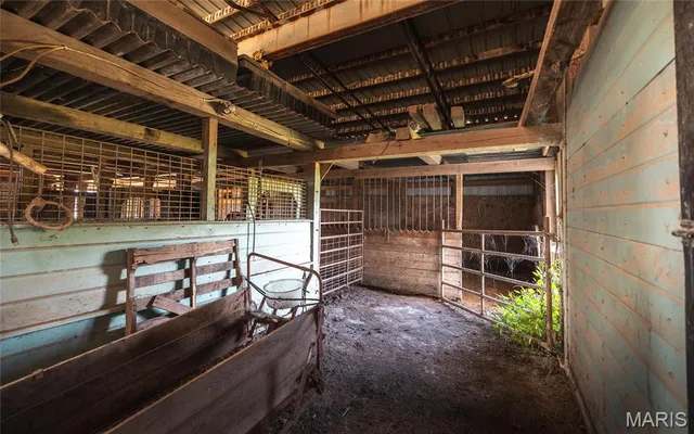 $610,000 | 385 Woods Farm Road, Sullivan, MO 63080