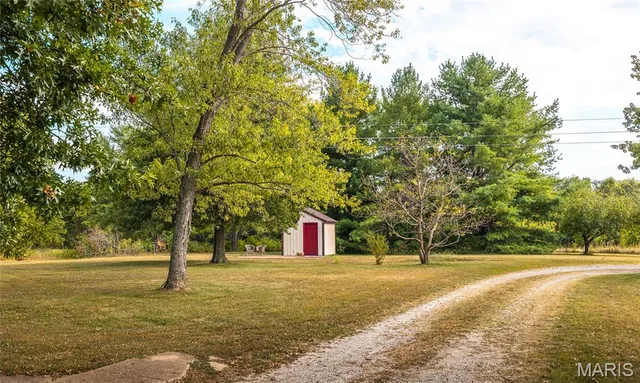 $610,000 | 385 Woods Farm Road, Sullivan, MO 63080