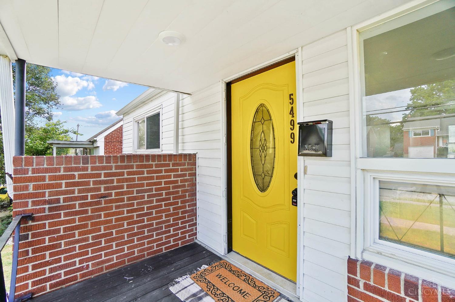 5499 Lawrence Road Cincinnati, OH 45248 - Photo 5 of 42