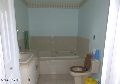 135 Weasel Road Dingmans Ferry, PA 18328 - Photo 11 of 17 Master Bath