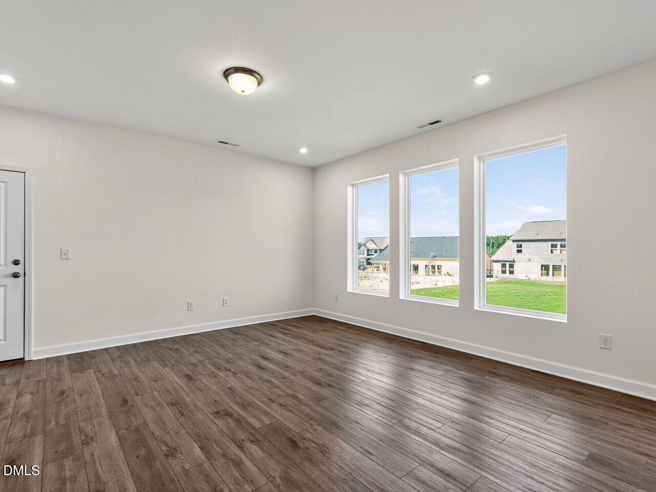 121 Restful Point Fuquay-Varina, NC 27526 - Photo 11 of 29 011-1280x960-family-room