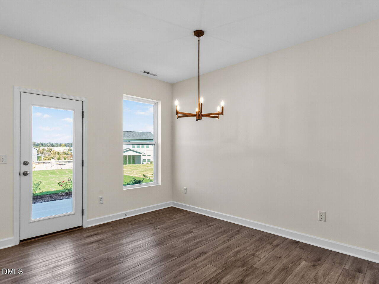121 Restful Point Fuquay-Varina, NC 27526 - Photo 12 of 29 012-1280x960-dining-room