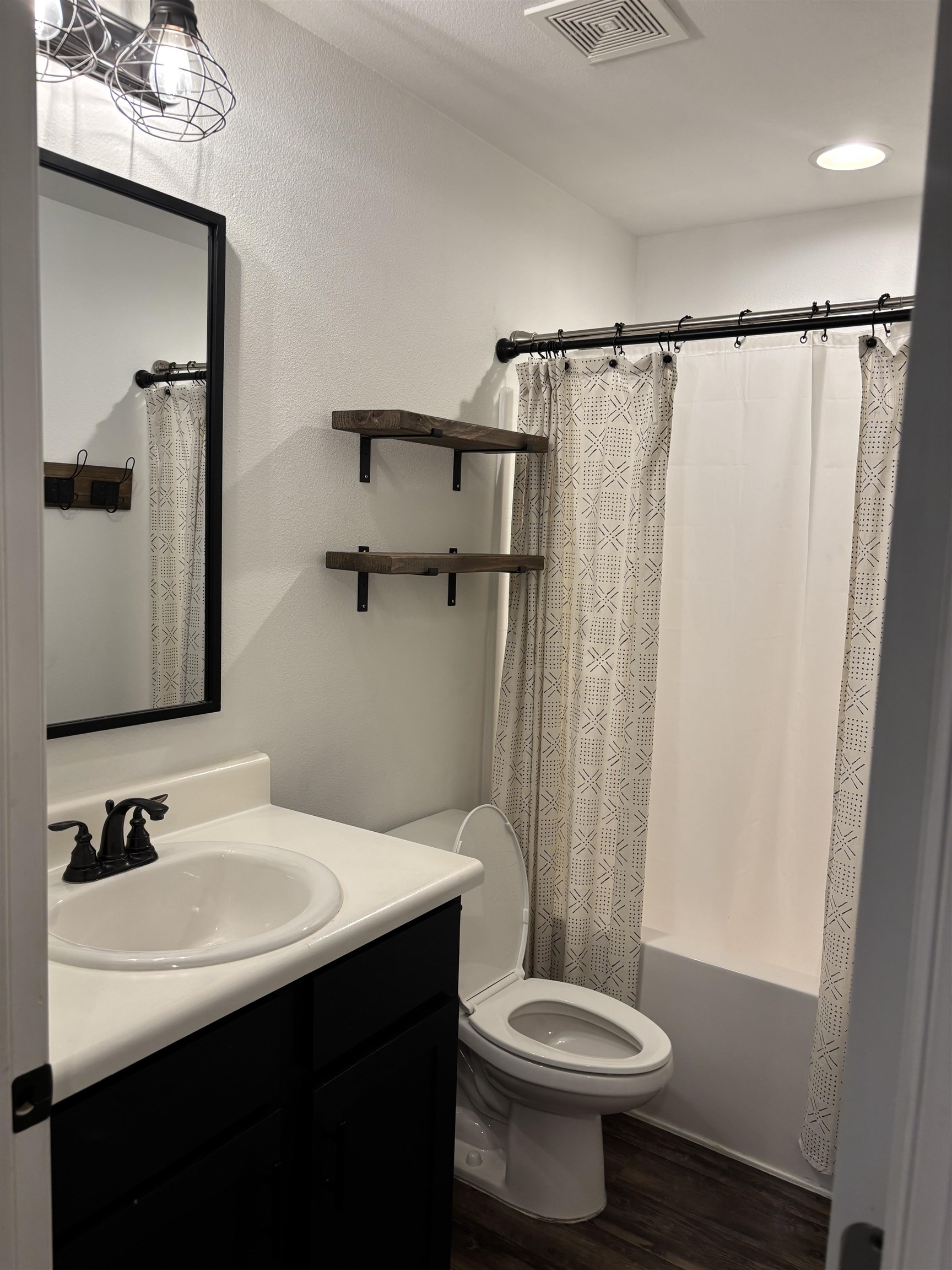 16141 Trace Drive Loxley, AL 36551 - Photo 14 of 26 Bathroom