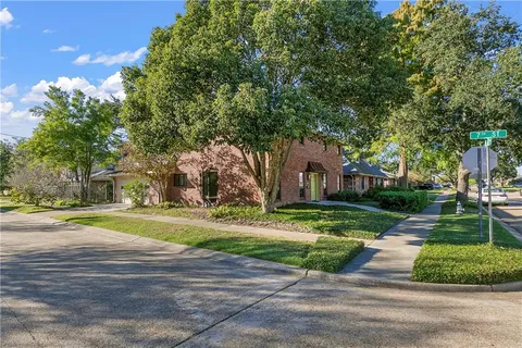 $425,000 | 4600 Neyrey Drive, Metairie, LA 70002