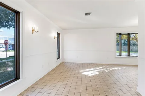 $425,000 | 4600 Neyrey Drive, Metairie, LA 70002