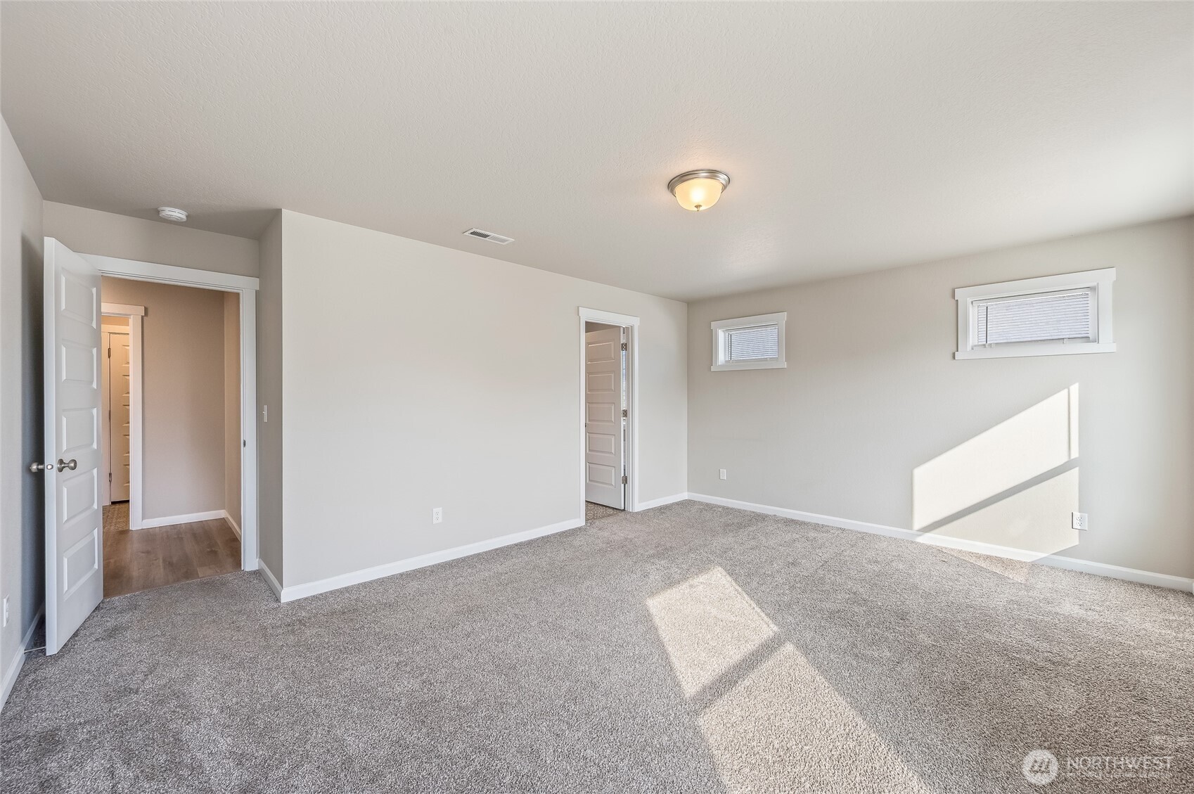 730 L Street Northeast Quincy, WA 98848 - Photo 11 of 29 a view of an empty room