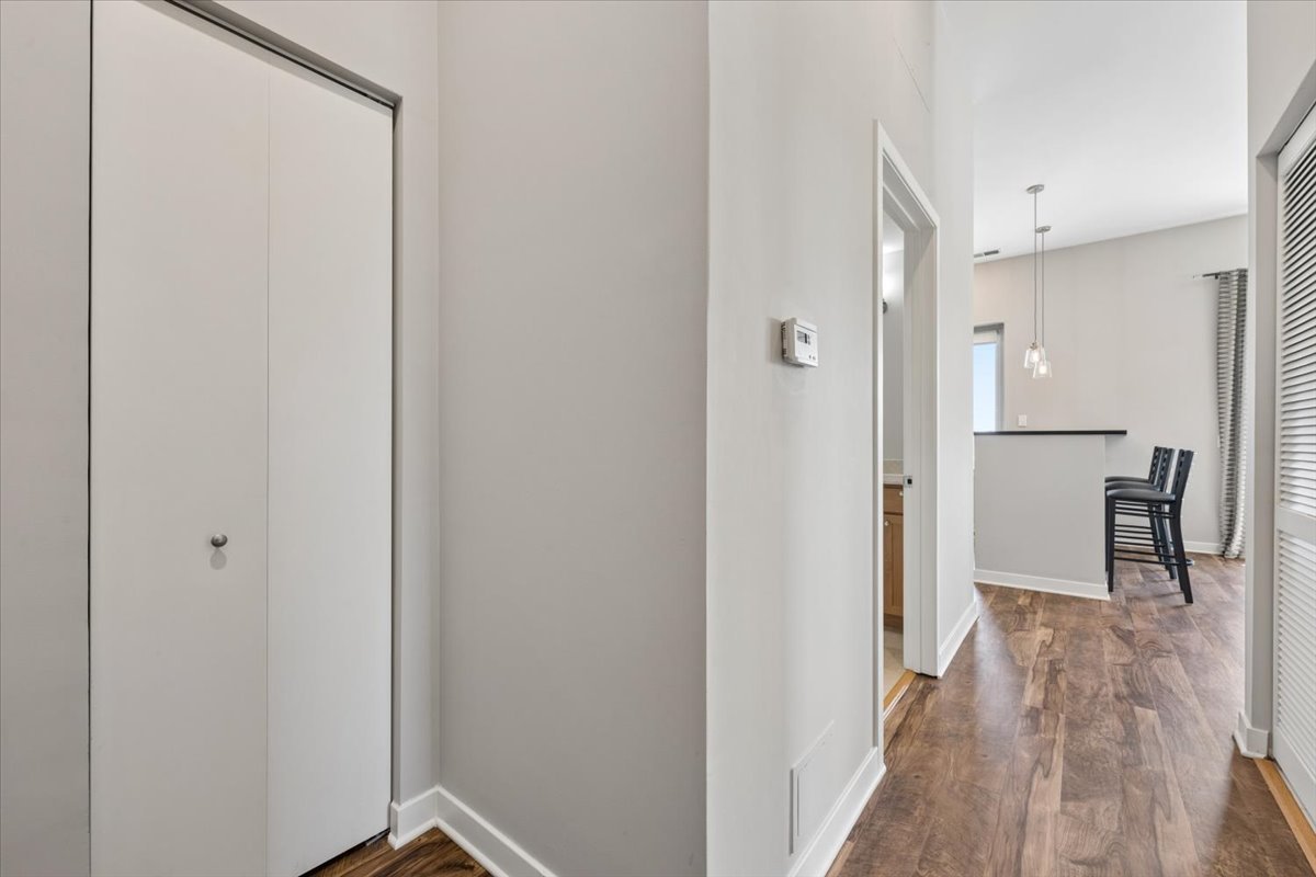 3920 North Sheridan Road, Unit 505 Chicago, IL 60613 - Photo 5 of 26