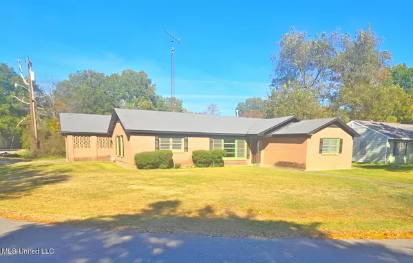 $57,900 | 1315 North St Mary's Circle, Greenville, MS 38703