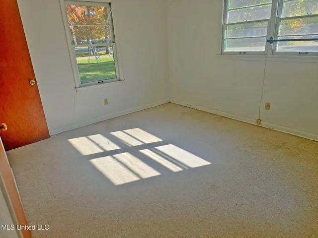 $57,900 | 1315 North St Mary's Circle, Greenville, MS 38703