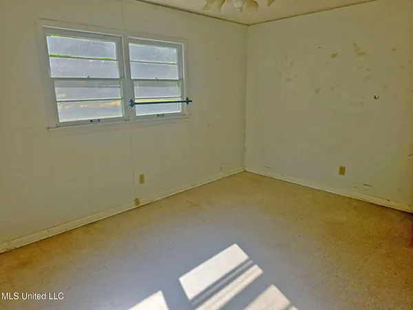 $57,900 | 1315 North St Mary's Circle, Greenville, MS 38703