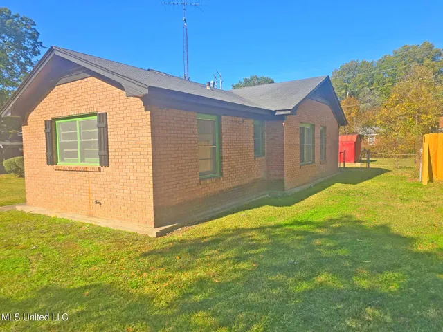 $57,900 | 1315 North St Mary's Circle, Greenville, MS 38703