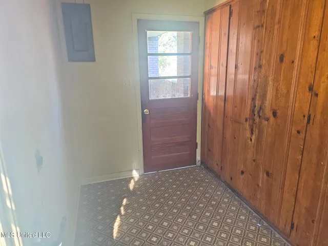 $57,900 | 1315 North St Mary's Circle, Greenville, MS 38703