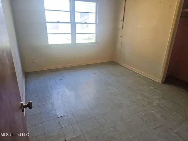 $57,900 | 1315 North St Mary's Circle, Greenville, MS 38703