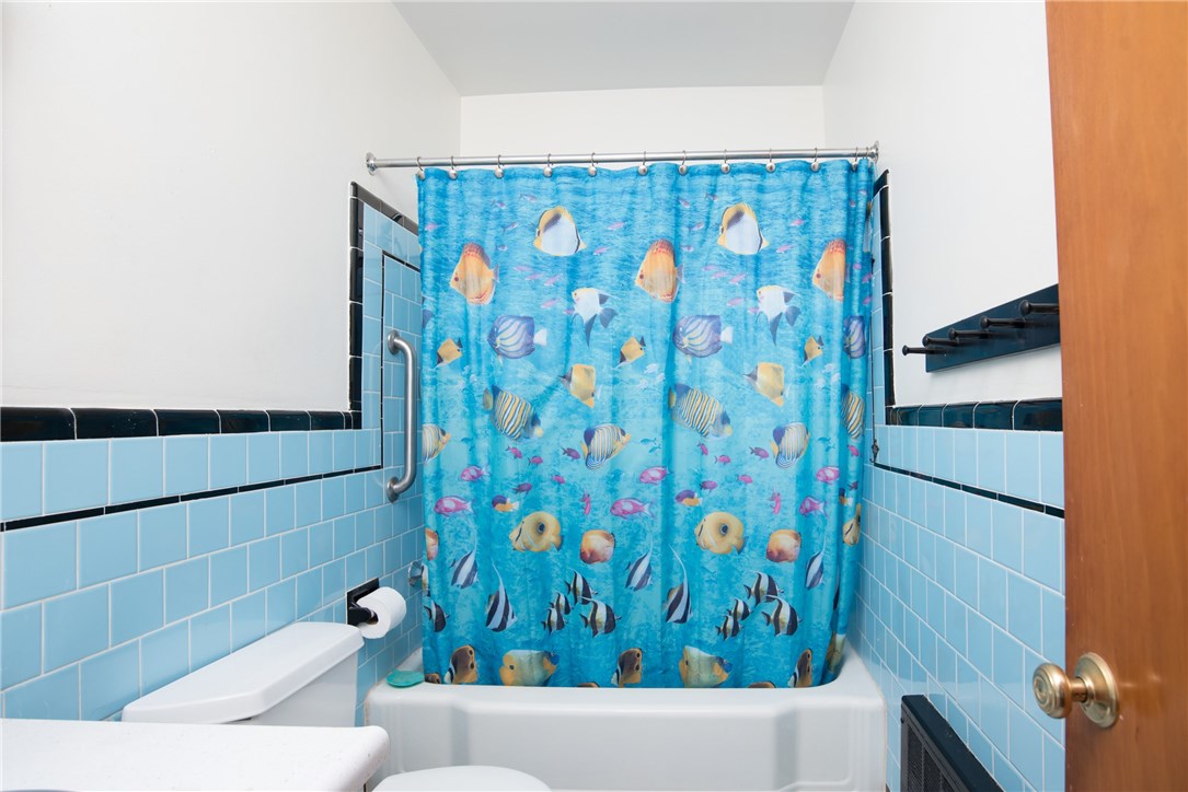 181 Point Judith Road Narragansett, RI 02882 - Photo 8 of 13 Gallery Image 8