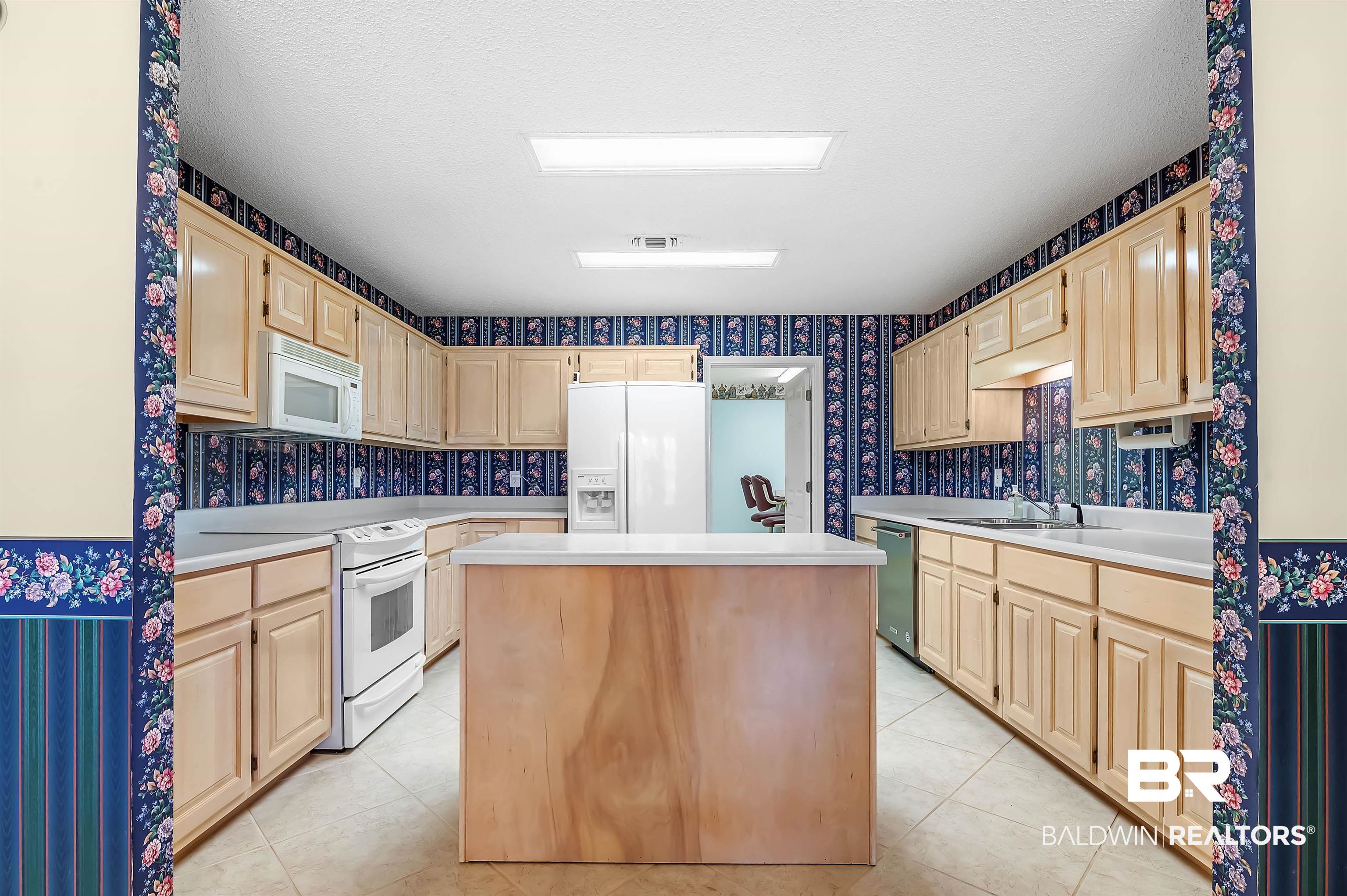8408 Pinewood Drive Foley, AL 36535 - Photo 15 of 50 Kitchen