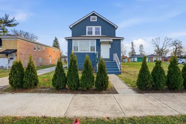 $359,000 | 8047 45th Place, Lyons, IL 60534