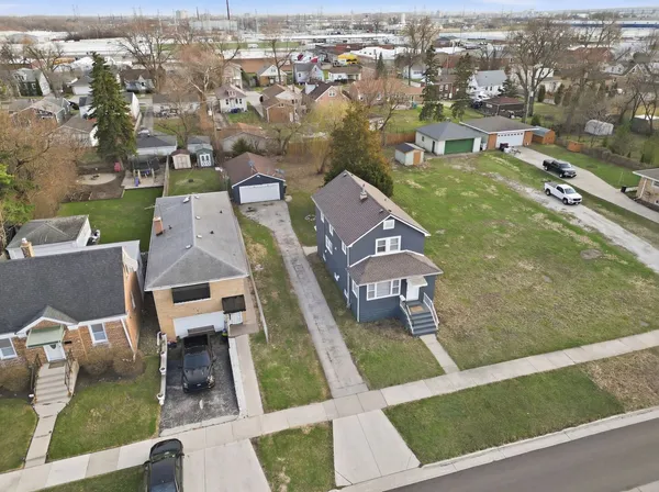 $359,000 | 8047 45th Place, Lyons, IL 60534