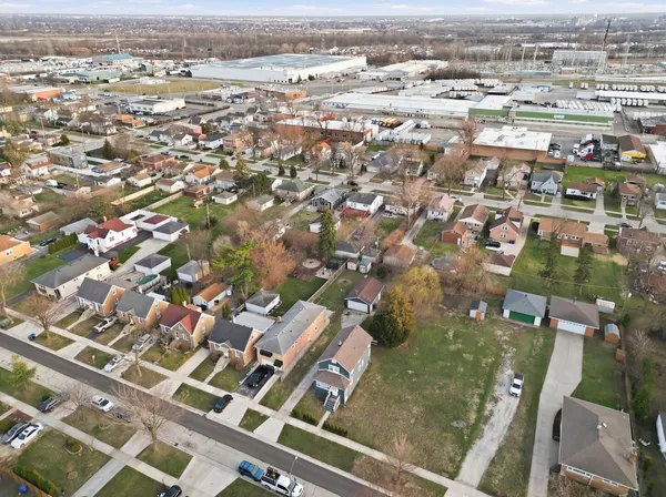 $359,000 | 8047 45th Place, Lyons, IL 60534