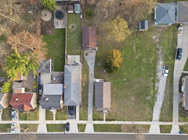 $359,000 | 8047 45th Place, Lyons, IL 60534