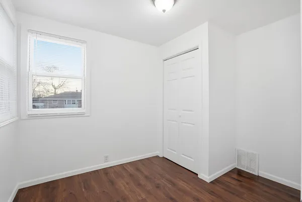 $359,000 | 8047 45th Place, Lyons, IL 60534