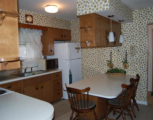 137 George Jr Road Grove City, PA 16127 - Photo 4 of 9 Kitchen.