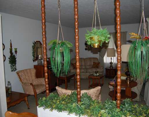 137 George Jr Road Grove City, PA 16127 - Photo 5 of 9 Living Room.