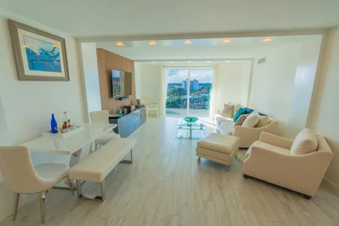 $375,000 | 1200 Marine Way, Unit 907, North Palm Beach, FL 33408