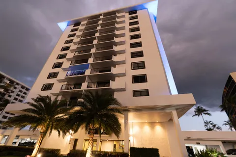 $375,000 | 1200 Marine Way, Unit 907, North Palm Beach, FL 33408