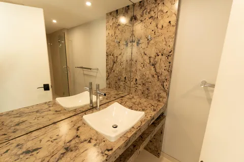 $375,000 | 1200 Marine Way, Unit 907, North Palm Beach, FL 33408