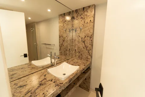 $375,000 | 1200 Marine Way, Unit 907, North Palm Beach, FL 33408