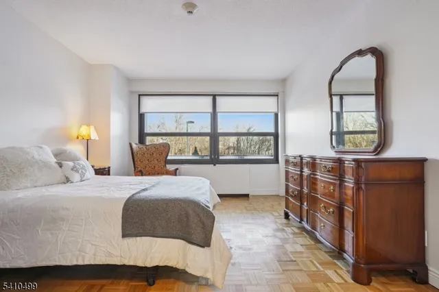 $324,999 | 2 Claridge Drive, Unit 1FW, Verona, NJ 07044