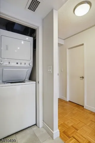 $324,999 | 2 Claridge Drive, Unit 1FW, Verona, NJ 07044