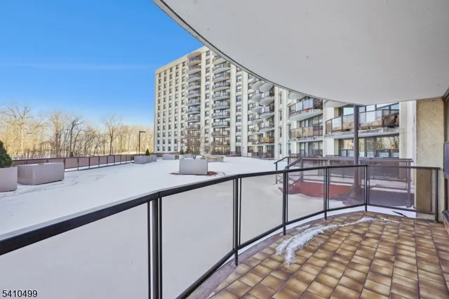 $324,999 | 2 Claridge Drive, Unit 1FW, Verona, NJ 07044