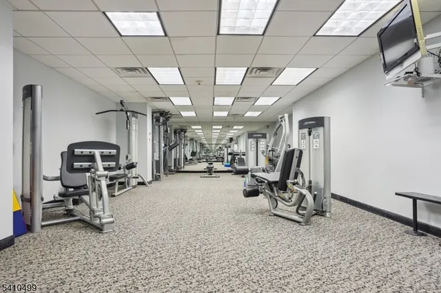 $324,999 | 2 Claridge Drive, Unit 1FW, Verona, NJ 07044