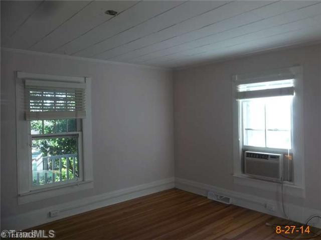 246 West Dalton Road King, NC 27021 - Photo 4 of 7 Interior Space/Layout.