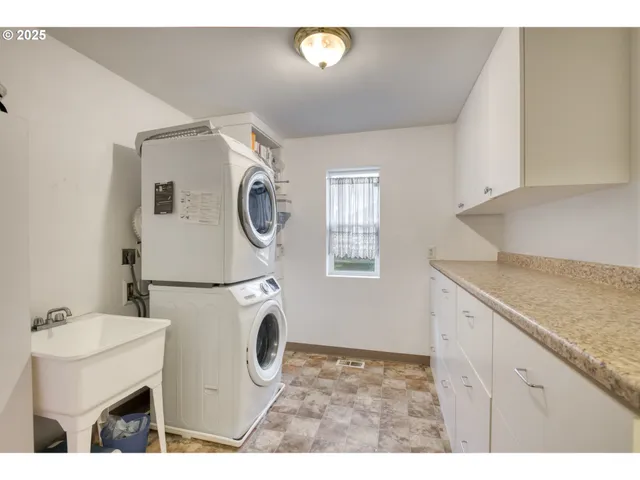 $759,000 | 7531 Southwest Crisp Drive, Beaverton, OR 97007