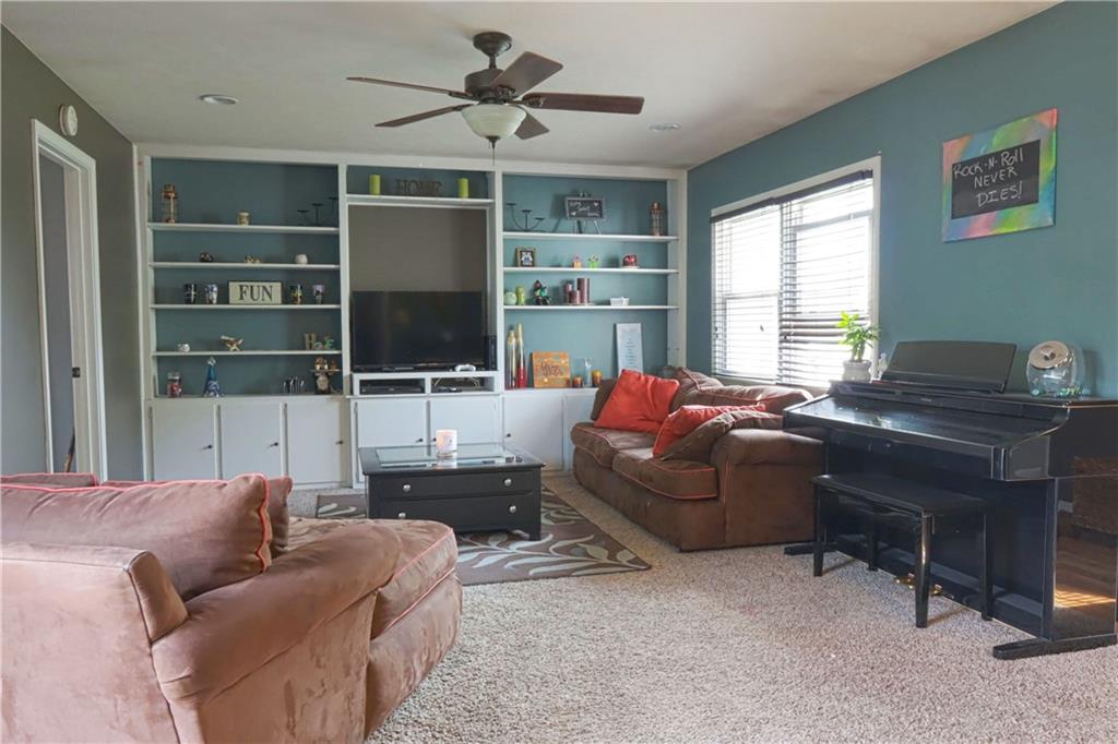 2910 West Riverside Avenue Muncie, IN 47304 - Photo 4 of 29