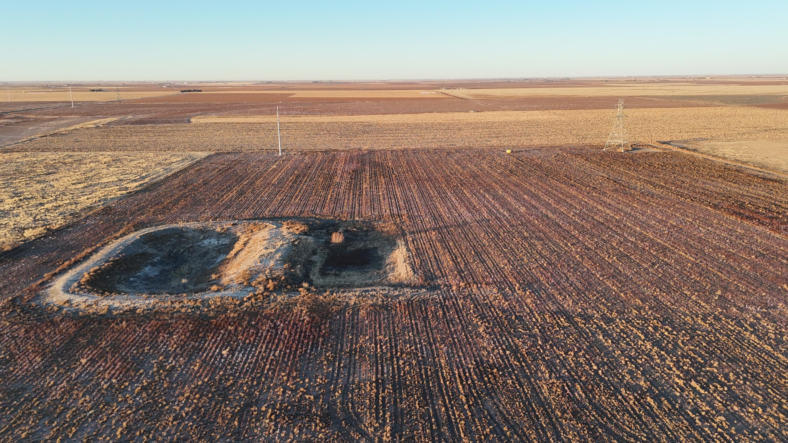 1994 County Road 4 Wilson, TX 79381 - Photo 5 of 9 a view of an ocean from a balcony