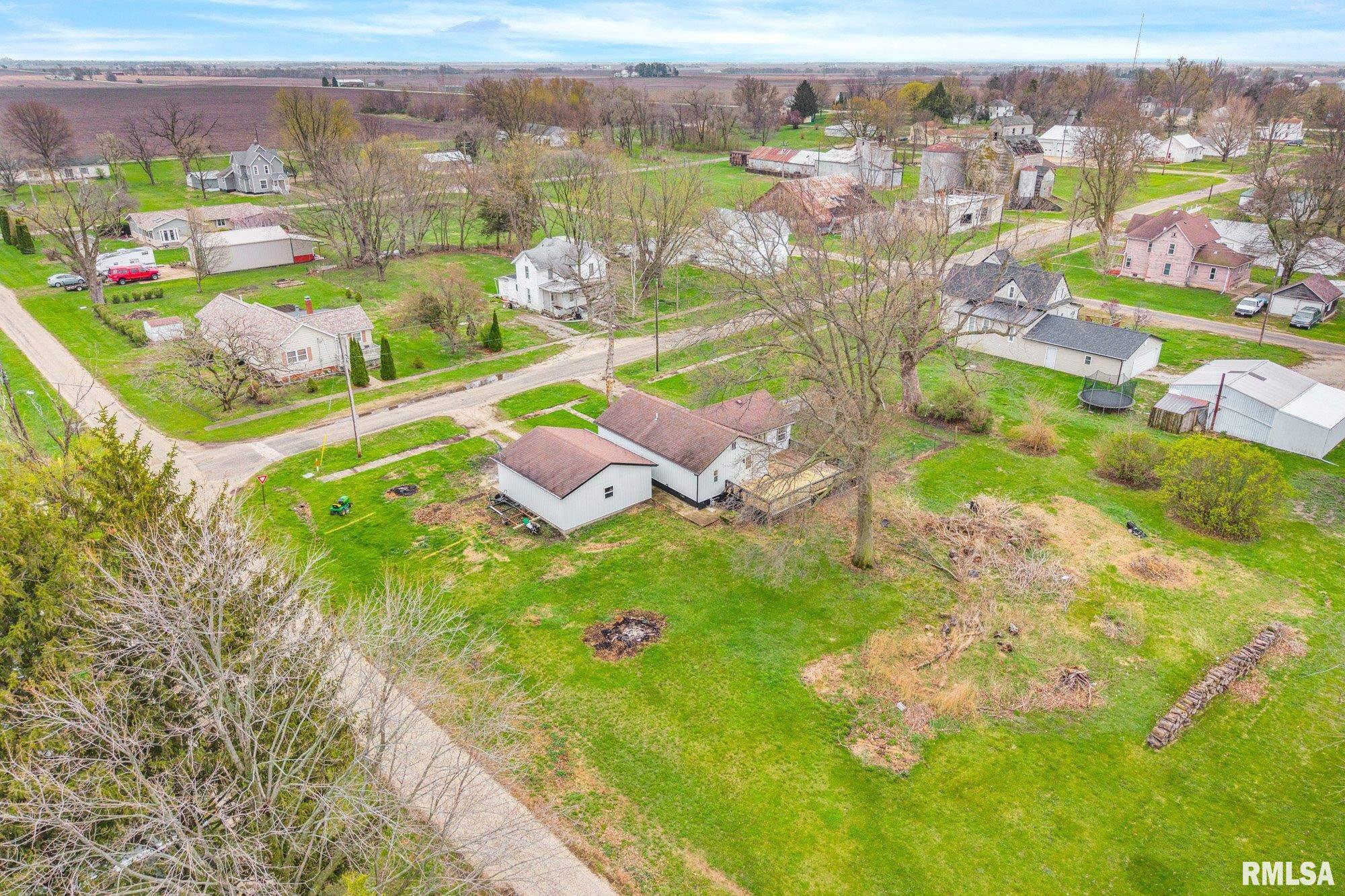 607 East Main Street La Fayette, IL 61449 - Photo 34 of 40