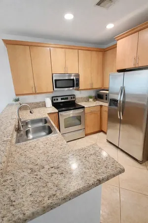 $2,800 | 2521 Northwest 31st Court, Unit 2521, Oakland Park, FL 33309